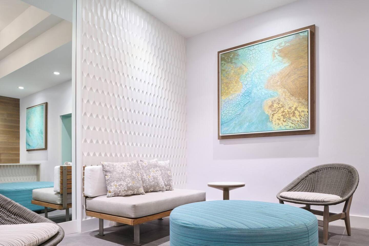 Luxury Oceanfront 2 Bedroom Apartment At Waikiki Beach Tower Honolulu Zewnętrze zdjęcie