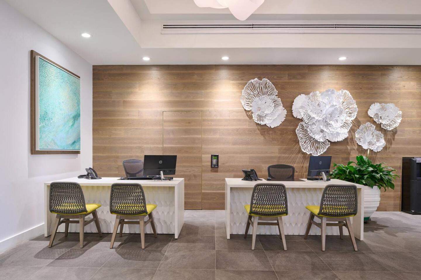 Luxury Oceanfront 2 Bedroom Apartment At Waikiki Beach Tower Honolulu Zewnętrze zdjęcie