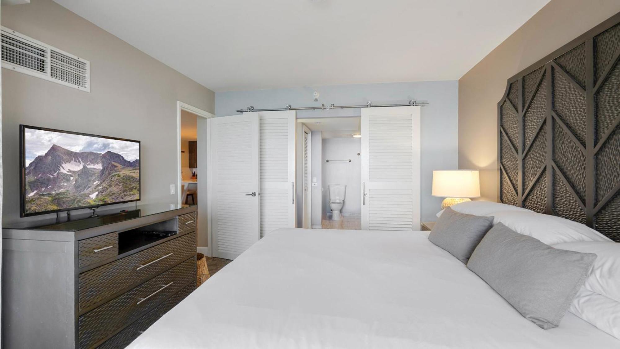 Luxury Oceanfront 2 Bedroom Apartment At Waikiki Beach Tower Honolulu Zewnętrze zdjęcie